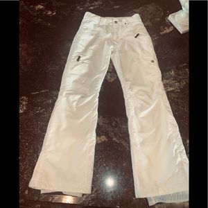 B360 women’s snow pants
